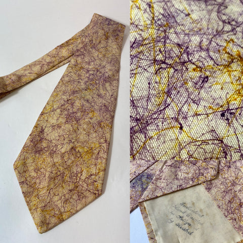 US 1940s/50s Abstract tie (pollock inspired) silk hand painted in Hollywood by Heishel. Open backs and short blade at 128cm long 11cm wide no damage.